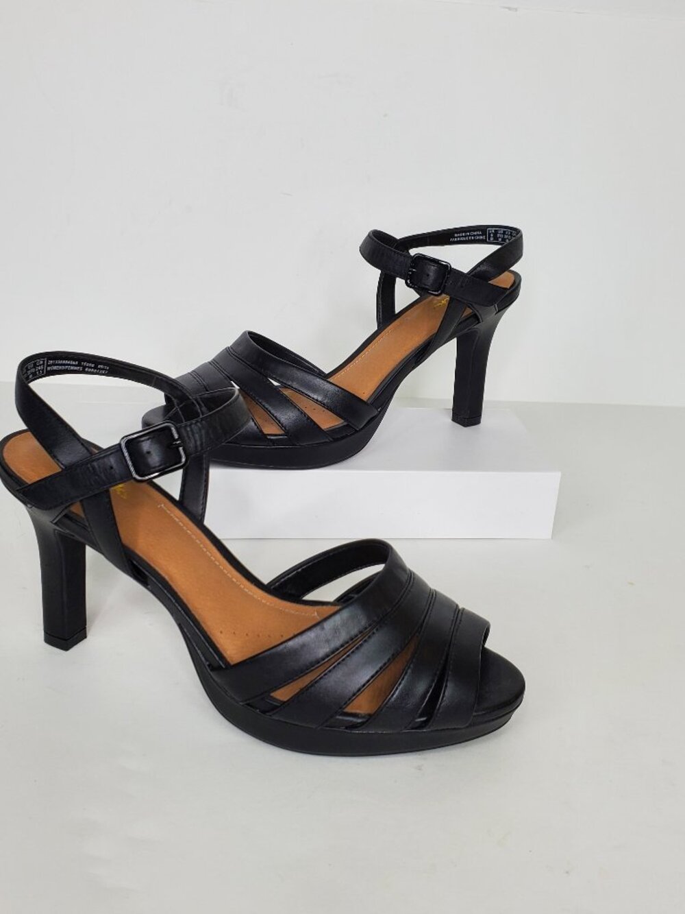 Clarks Artisan Heels Black Dressy Slight Platform Sandals Heels Size 8 1/2M